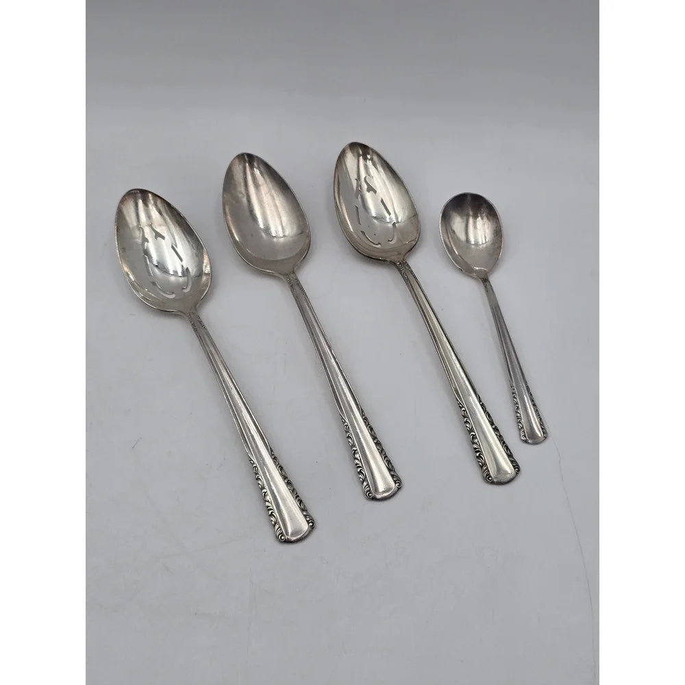 Holmes & Edwards May Queen Silverplate 3 Serving Spoon Pierced Set 1 sugar‎ IS